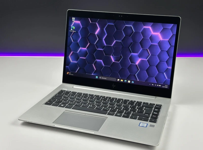 HP EliteBook 840 G5 z dotykowym ekranem i modemem LTE. Aluminiowa obudowa, Intel UHD Graphics 620 oraz wysoka kultura pracy.