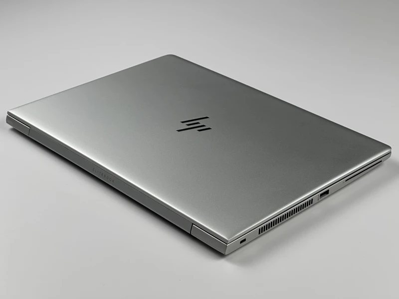 HP EliteBook 840 G5 z i5-8250U i ekranem 14" FHD. Biznesowy laptop z Intel UHD Graphics 620, złączem Thunderbolt 3 i smukłą konstrukcją.