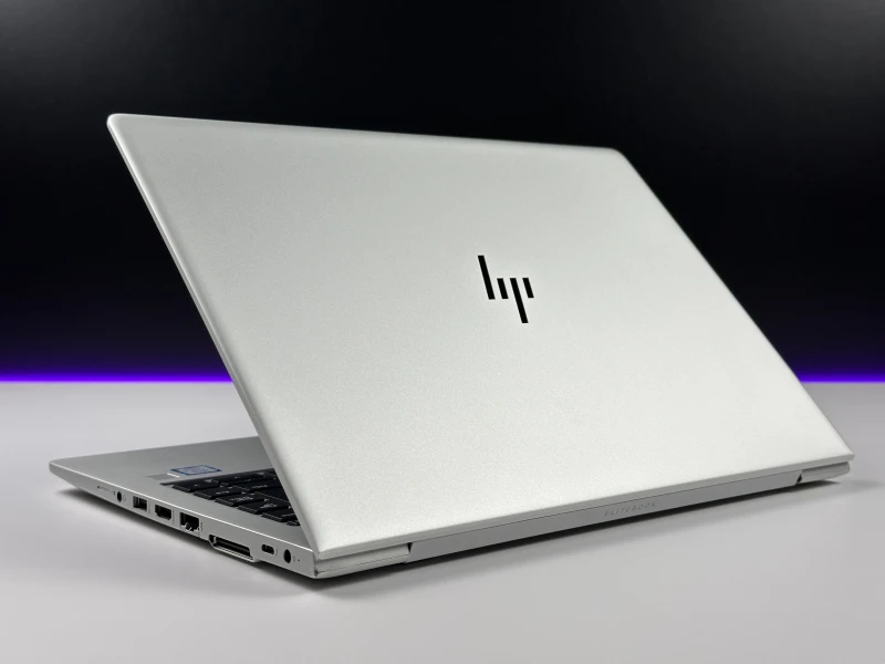 HP EliteBook 840 G5 z i5-8250U i ekranem 14" FHD. Biznesowy laptop z Intel UHD Graphics 620, złączem Thunderbolt 3 i smukłą konstrukcją.