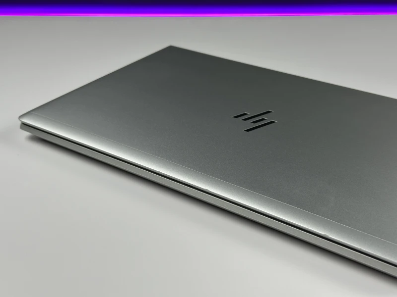HP EliteBook 640 G9 z i5-1235U, ekranem 14" FHD i LTE. Biznesowy laptop z klawiaturą US oraz dwoma slotami SO-DIMM do łatwej rozbudowy RAM.