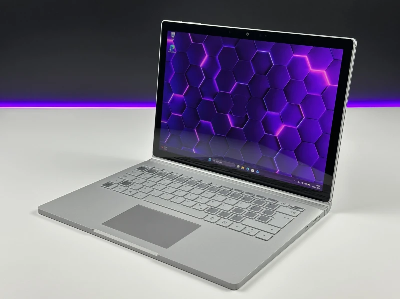 Microsoft Surface Book 3 – i7-1065G7, GTX 1650 (4GB) i dotykowa matryca 3000x2000. Moc laptopa, wygoda tabletu – twórz bez ograniczeń! ✨