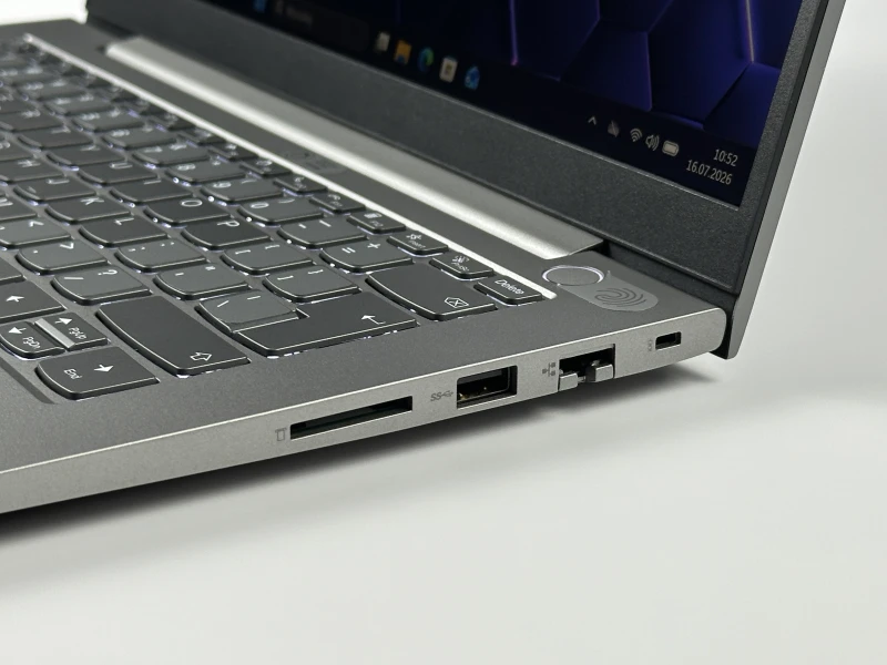 Lenovo ThinkBook 14 G2 ITL z i7-1165G7 - ekranem 14" FHD i grafiką Intel Iris Xe. Laptop biznesowy z czytnikiem linii papilarnych i szybkim Wi-Fi 6.
