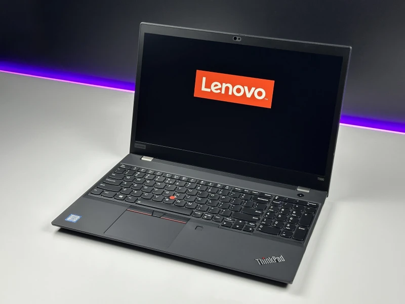 Lenovo ThinkPad T590 z i5-8365U, 15.6" FHD i Intel UHD Graphics 620. Biznesowy laptop z klawiaturą US, blokiem numerycznym i solidną obudową. Lenovo ThinkPad T590 z i5-8365U, 15.6" FHD i Intel UHD Graphics 620. Biznesowy laptop z klawiaturą US, blokiem numerycznym i solidną obudową.