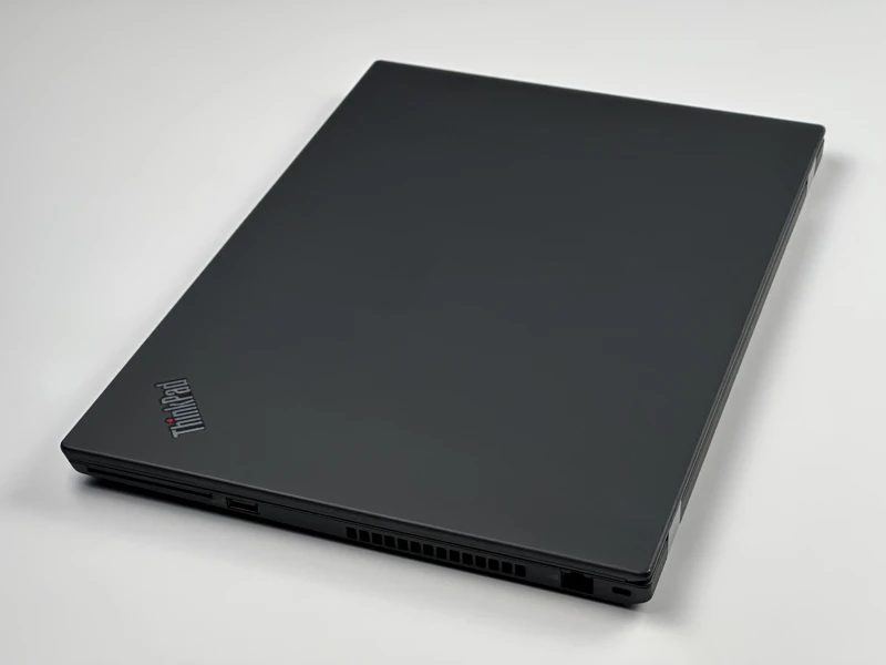 Lenovo ThinkPad P15s Gen 2 z i7-1165G7, ekranem 15.6" FHD i NVIDIA T500. Mobilna stacja robocza z Thunderbolt 4 do pracy projektowej. Lenovo ThinkPad P15s Gen 2 z i7-1165G7, ekranem 15.6" FHD i NVIDIA T500. Mobilna stacja robocza z Thunderbolt 4 do pracy projektowej.