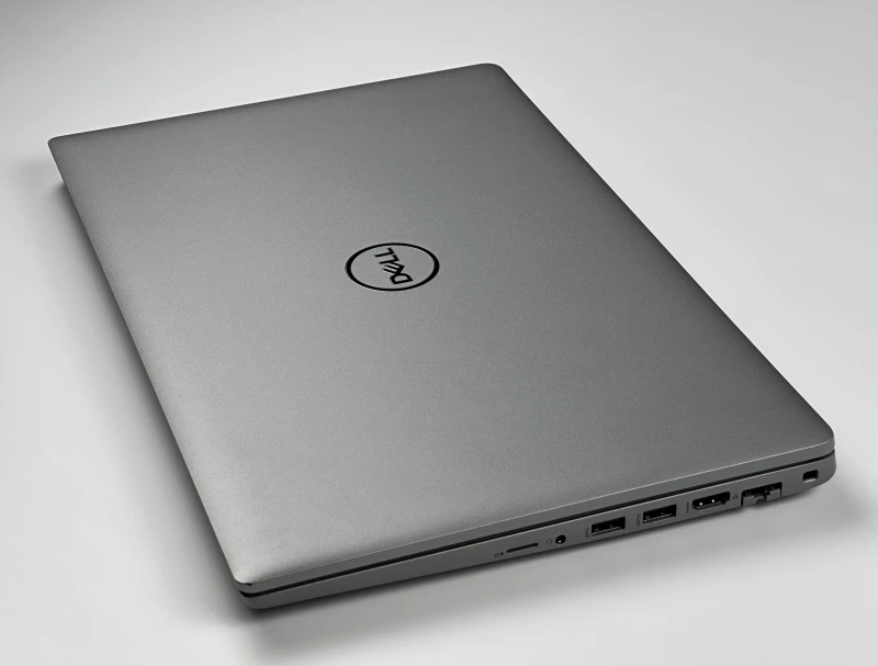 Dell Latitude 5520 z procesorem i5-1135G7, 15.6" dotyk, modemem LTE i klawiaturą US. Biznesowy laptop z Intel Iris Xe oraz Wi-Fi 6 do pracy mobilnej.