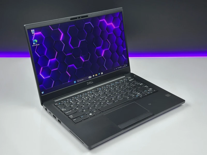 Dell Latitude 7390 – i5-8350U, FHD, klawiatura US (PL) z pełną obsługą polskich znaków. Mobilność, wydajność i wygoda w kompaktowej formie!