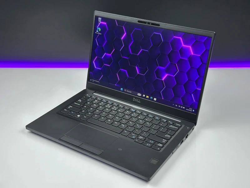 Dell Latitude 7390 – i5-8350U, FHD, klawiatura US (PL) z pełną obsługą polskich znaków. Mobilność, wydajność i wygoda w kompaktowej formie!