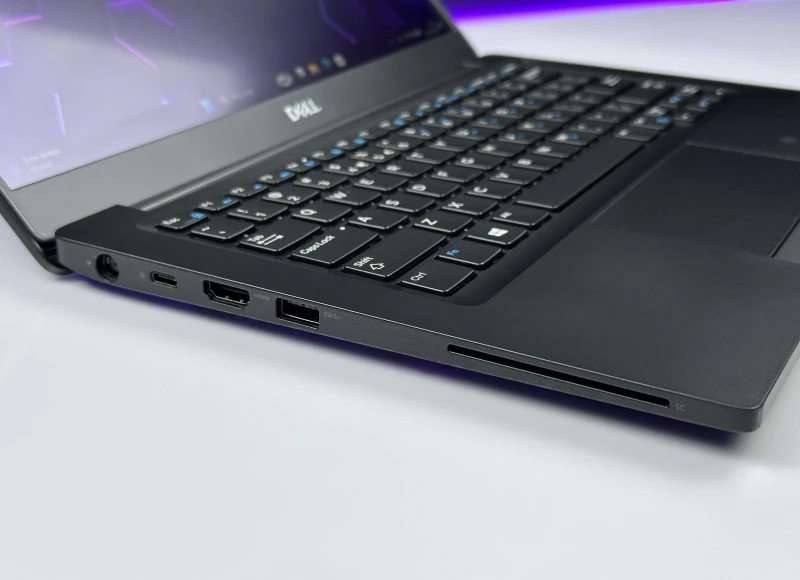 Dell Latitude 7390 – i5-8350U, FHD, klawiatura US (PL) z pełną obsługą polskich znaków. Mobilność, wydajność i wygoda w kompaktowej formie!