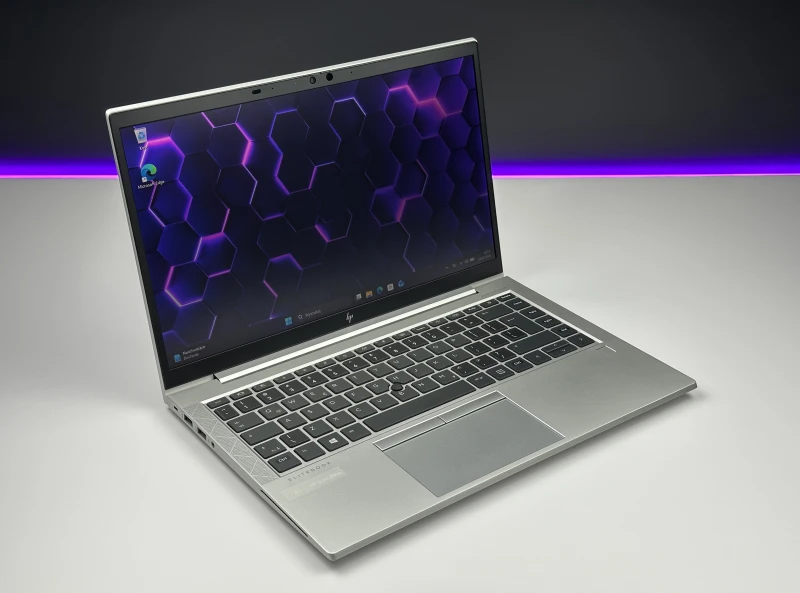 HP EliteBook 845 G7 – moc Ryzen 5 4650U, ekran FHD i stylowa, lekka konstrukcja. Doskonały wybór do pracy i codziennych zadań.