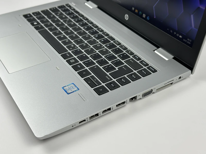 HP ProBook 640 G4 z i5-8350U, ekranem 14" FHD i Windows 11 Pro. Solidny laptop biznesowy z grafiką Intel UHD Graphics 620.