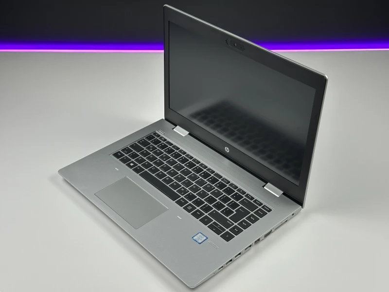 HP ProBook 640 G4 z i5-8350U, ekranem 14" FHD i Windows 11 Pro. Solidny laptop biznesowy z grafiką Intel UHD Graphics 620.
