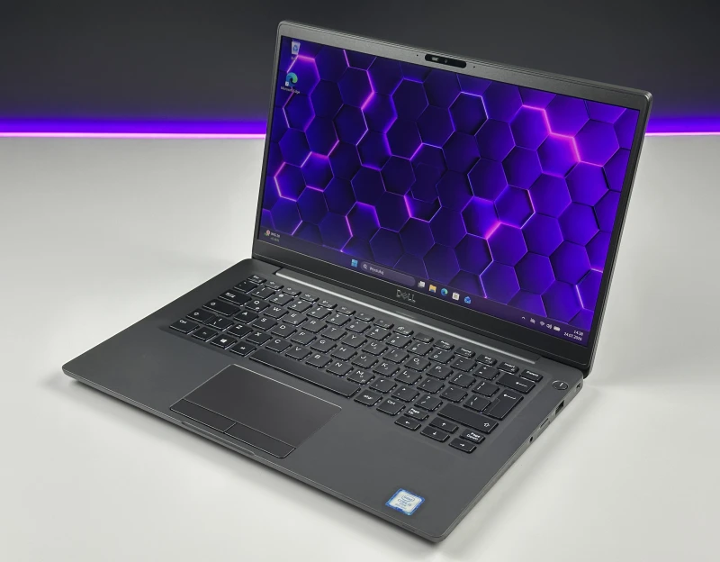 Dell Latitude 7400 - procesor i5-8365U, ekran 14" FHD. Biznesowy ultrabook z lekką obudową Carbon – idealny do pracy mobilnej i biura.
