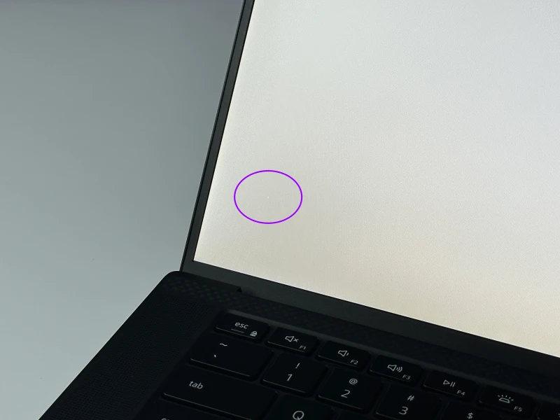Dell Precision 5560 z i7-11850H i ekranem 15,6" FHD+. Smukła stacja robocza z klawiaturą US, czytnikiem linii papilarnych.