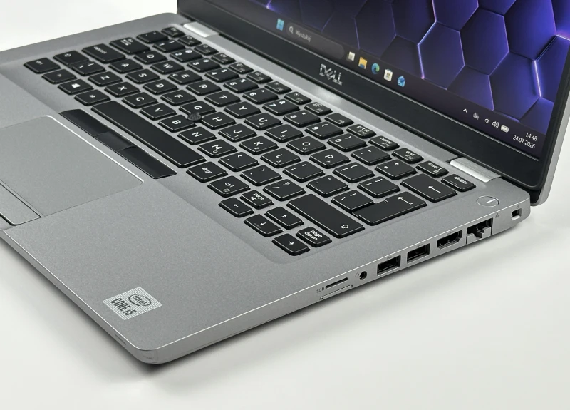 Dell Latitude 5410 z i5-10310U i dotykowym ekranem 14" FHD. Biznesowy laptop z Intel UHD Graphics, złączem USB-C i solidną konstrukcją.