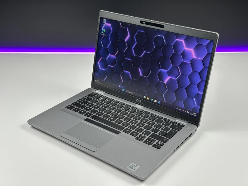 Dell Latitude 5410 z i5-10310U i dotykowym ekranem 14" FHD. Biznesowy laptop z Intel UHD Graphics, złączem USB-C i solidną konstrukcją.