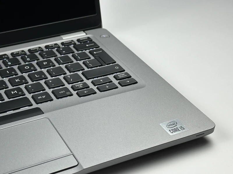 Dell Latitude 5410 z i5-10310U i dotykowym ekranem 14" FHD. Biznesowy laptop z Intel UHD Graphics, złączem USB-C i solidną konstrukcją.