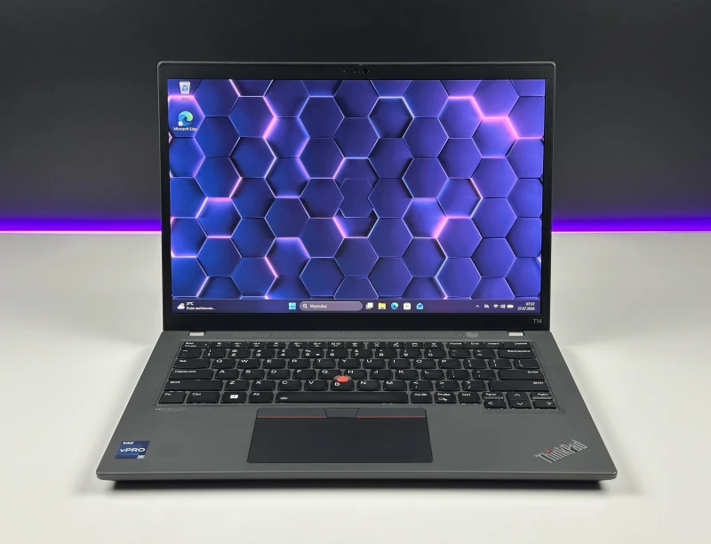 Lenovo ThinkPad T14 Gen 3 z i7-1270P, matrycą FHD+ i klawiaturą US (PL) – elegancja i moc w kompaktowej formie do pracy i zadań kreatywnych.