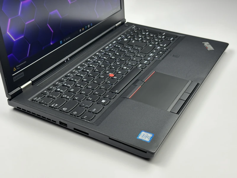 Lenovo ThinkPad P52 z i7-8850H, ekranem 15.6" FHD i Quadro P2000 (4GB). Mobilna stacja robocza do pracy w CAD i projektach 3D.