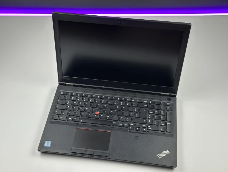 Lenovo ThinkPad P52 z i7-8850H, ekranem 15.6" FHD i Quadro P2000 (4GB). Mobilna stacja robocza do pracy w CAD i projektach 3D.