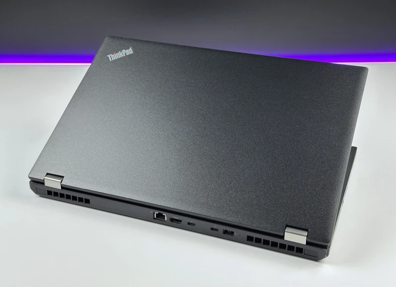 Lenovo ThinkPad P52 z i7-8850H, ekranem 15.6" FHD i Quadro P2000 (4GB). Mobilna stacja robocza do pracy w CAD i projektach 3D.