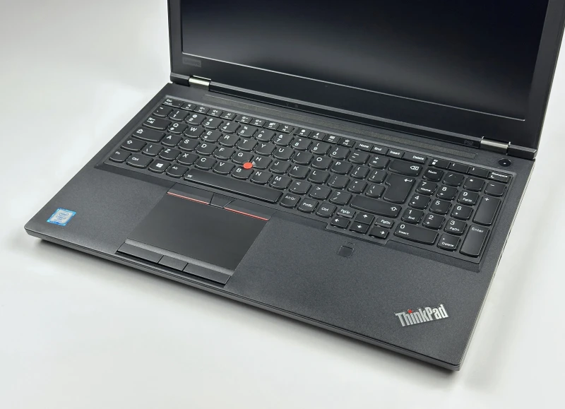 Lenovo ThinkPad P52 z i7-8850H, ekranem 15.6" FHD i Quadro P2000 (4GB). Mobilna stacja robocza do pracy w CAD i projektach 3D.