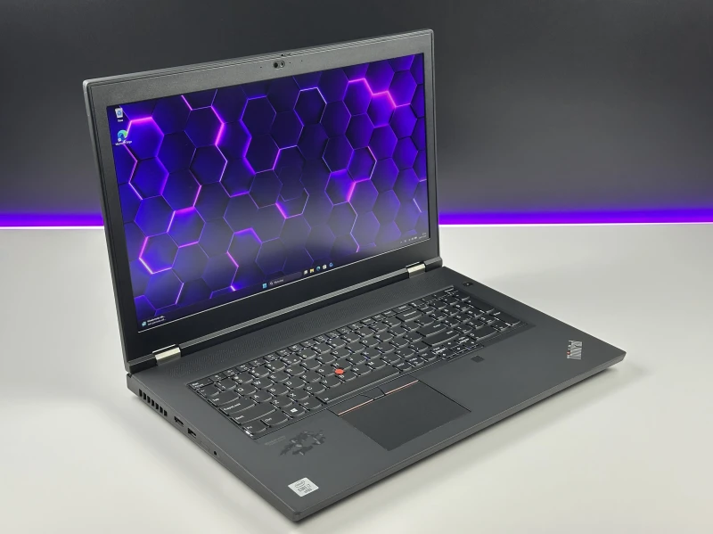 Lenovo ThinkPad P17 Gen 1 - procesor i7-10850H, ekran 17.3", Quadro RTX 3000. Stacja robocza z klawiaturą US, 4 slotami RAM i obsługą dysków M.2.