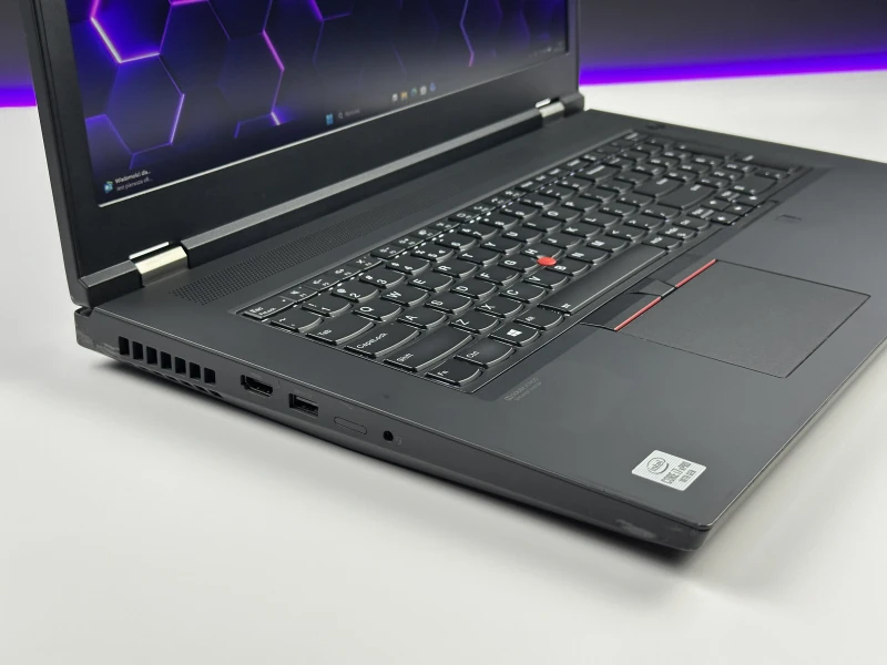 Lenovo ThinkPad P17 Gen 1 i7-10850H, 17.3" FHD, Quadro RTX 4000. Stacja robocza z klawiaturą US, 4 slotami RAM i obsługą wielu dysków M.2.