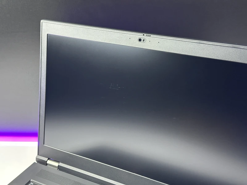 Lenovo ThinkPad P17 Gen 1 i7-10850H, 17.3" FHD, Quadro RTX 4000. Stacja robocza z klawiaturą US, 4 slotami RAM i obsługą wielu dysków M.2.