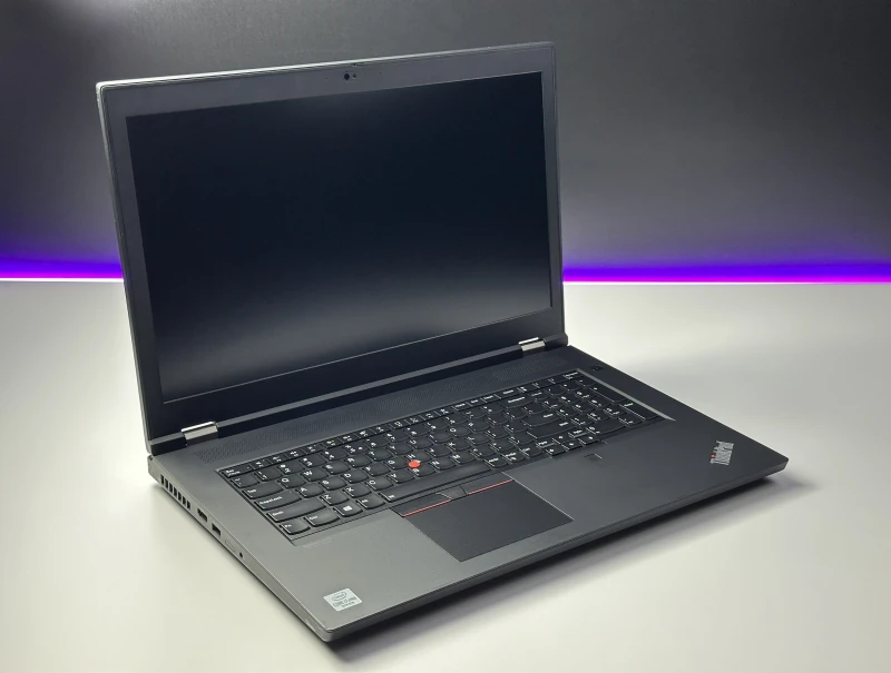 Lenovo ThinkPad P17 Gen 1 i7-10850H, 17.3" FHD, Quadro RTX 4000. Stacja robocza z klawiaturą US, 4 slotami RAM i obsługą wielu dysków M.2.