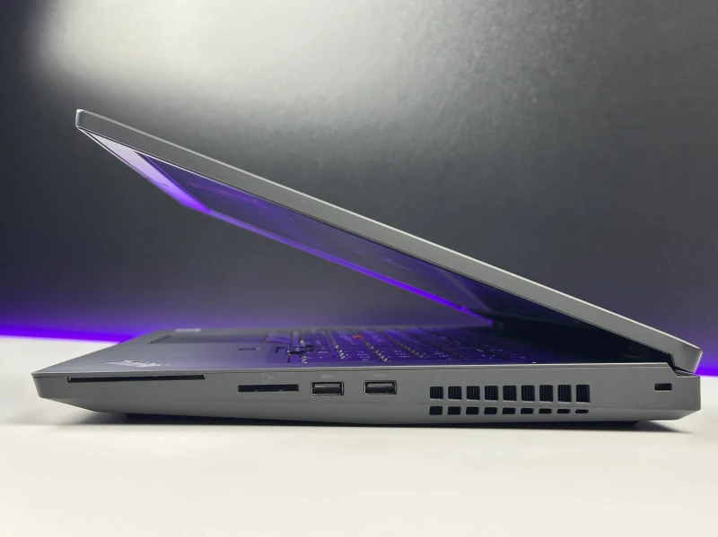 Lenovo ThinkPad P17 Gen 1 i7-10750H, Quadro T2000. Stacja robocza z mocną konstrukcją i zapasem miejsca na rozbudowę RAM oraz dysków.
