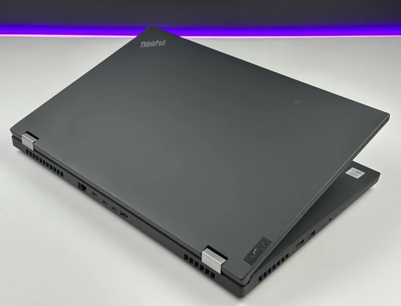Lenovo ThinkPad P17 Gen 1 i7-10750H, Quadro T2000. Stacja robocza z mocną konstrukcją i zapasem miejsca na rozbudowę RAM oraz dysków.