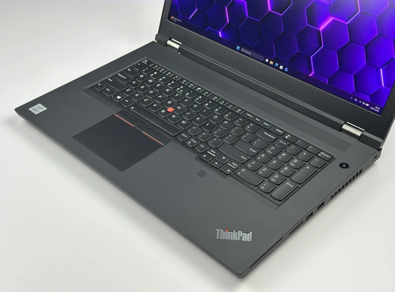 Lenovo ThinkPad P17 Gen 1 i7-10750H, Quadro T2000. Stacja robocza z mocną konstrukcją i zapasem miejsca na rozbudowę RAM oraz dysków.