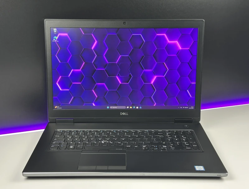 Dell Precision 7730 i7-8750H, ekran 17.3" FHD, Quadro P3200 (6GB). Mobilna stacja robocza z 4 slotami RAM i miejscem na rozbudowę dysków M.2.