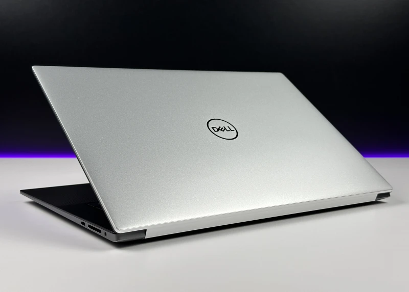 Dell Precision 5570 z i7-12800H, 15.6" 3.5K OLED i RTX A2000. Smukła stacja robocza z klawiaturą US, DDR5 i ekranem o wysokim kontraście.