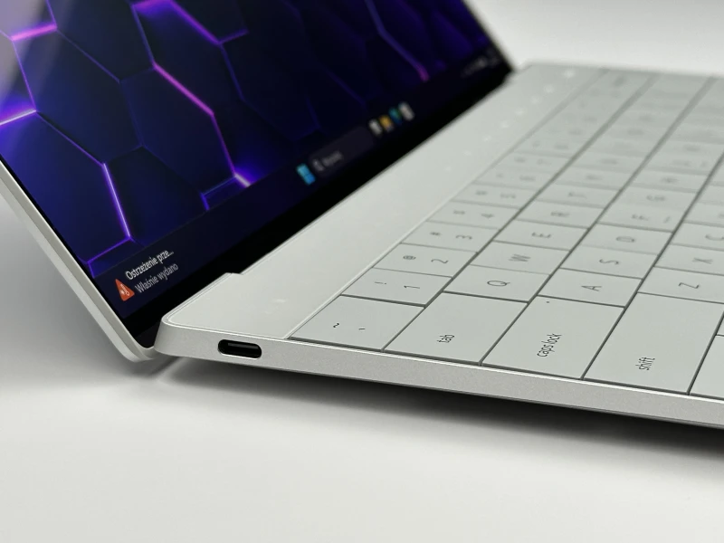 Laptop Dell XPS 13 9350 z Ultra 7 258V, 32GB RAM i dotykowym ekranem 13.4" 3K OLED. Laptop premium z Intel Arc i lekką konstrukcją.