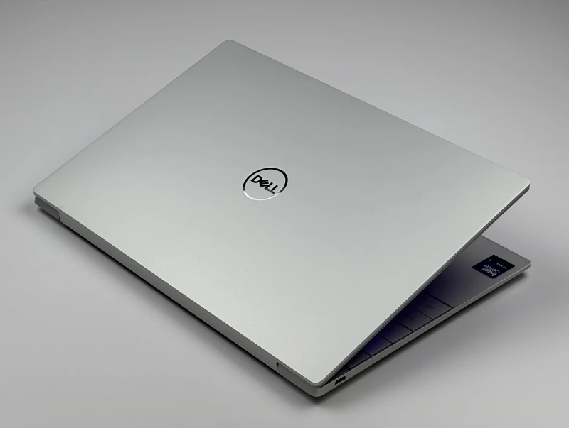 Laptop Dell XPS 13 9350 z Ultra 7 258V, 32GB RAM i dotykowym ekranem 13.4" 3K OLED. Laptop premium z Intel Arc i lekką konstrukcją. Laptop Dell XPS 13 9350 z Ultra 7 258V, 32GB RAM i dotykowym ekranem 13.4" 3K OLED. Laptop premium z Intel Arc i lekką konstrukcją.
