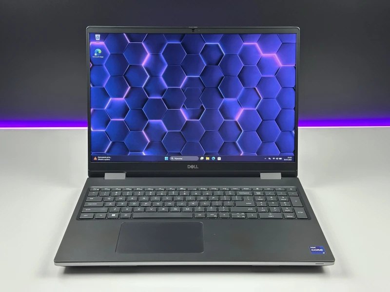 Dell Precision 7680 z i9-13950HX, 64GB ram  i ekranem 16". Mobilna stacja robocza z Thunderbolt 4 i konstrukcją stworzoną do wymagających projektów.