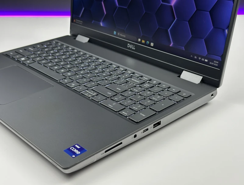 Dell Precision 7680 z i9-13950HX, 64GB ram  i ekranem 16". Mobilna stacja robocza z Thunderbolt 4 i konstrukcją stworzoną do wymagających projektów.