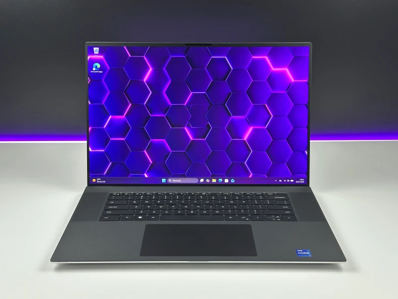 Laptop Dell XPS 17 9720 z i7-12700H, RTX 3060 (6GB) i ekranem 17" FHD+. Smukły laptop premium z klawiaturą US i portami Thunderbolt 4.
