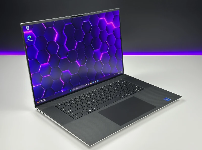 Laptop Dell XPS 17 9720 z i7-12700H, RTX 3060 (6GB) i ekranem 17" FHD+. Smukły laptop premium z klawiaturą US i portami Thunderbolt 4.