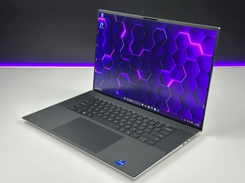 Laptop Dell XPS 17 9720 z i7-12700H, RTX 3060 (6GB) i ekranem 17" FHD+. Smukły laptop premium z klawiaturą US i portami Thunderbolt 4.