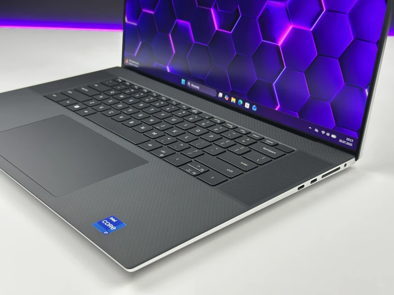 Laptop Dell XPS 17 9720 z i7-12700H, RTX 3060 (6GB) i ekranem 17" FHD+. Smukły laptop premium z klawiaturą US i portami Thunderbolt 4.