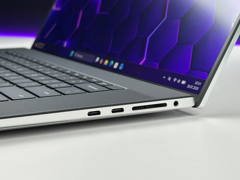 Laptop Dell XPS 17 9720 z i7-12700H, RTX 3060 (6GB) i ekranem 17" FHD+. Smukły laptop premium z klawiaturą US i portami Thunderbolt 4.