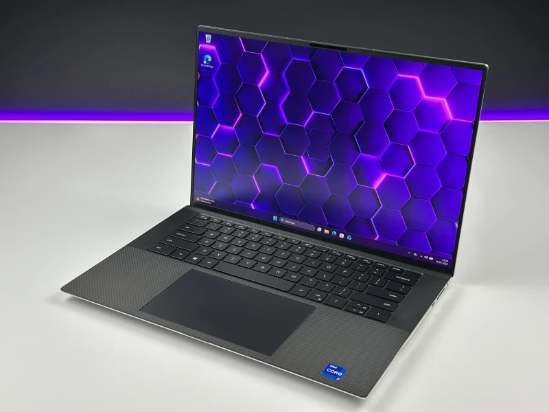 Dell XPS 15 9510 - i7-11800H, 15.6" FHD+, RTX 3050 Ti i klawiatura US. Laptop premium w aluminiowej obudowie do pracy kreatywnej i multimediów.