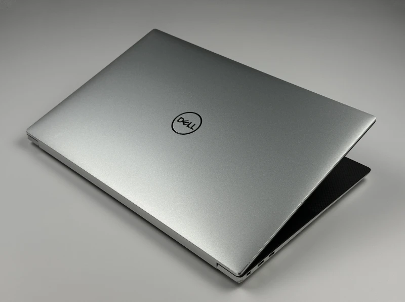 Dell XPS 15 9510 - i7-11800H, 15.6" FHD+, RTX 3050 Ti i klawiatura US. Laptop premium w aluminiowej obudowie do pracy kreatywnej i multimediów.