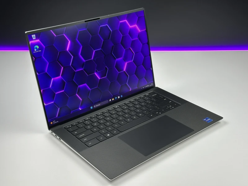 Dell XPS 15 9510 - i7-11800H, 15.6" FHD+, RTX 3050 Ti i klawiatura US. Laptop premium w aluminiowej obudowie do pracy kreatywnej i multimediów.