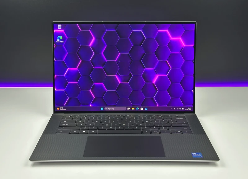 Dell XPS 15 9520 z i7-12700H, DDR5, 15.6" 3.5K OLED i RTX 3050 Ti. Laptop premium z klawiaturą US, świetnym obrazem i mocą do pracy kreatywnej.