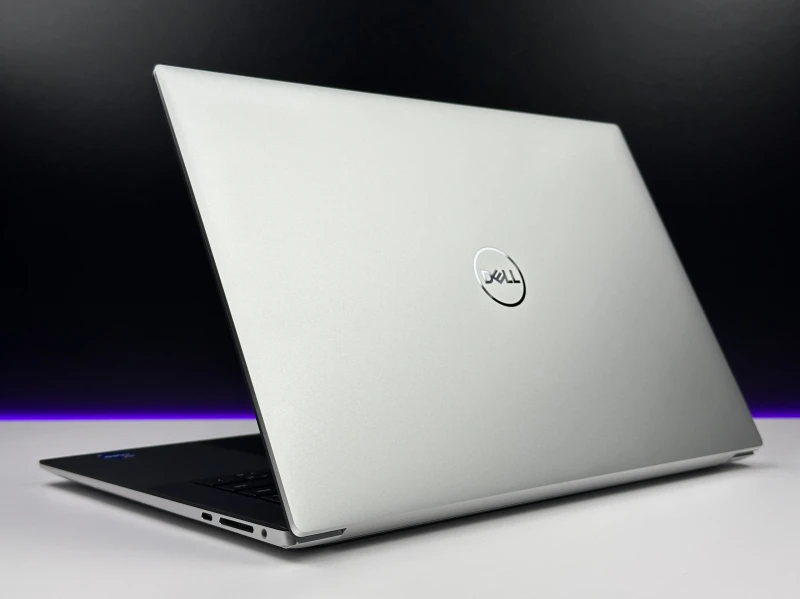 Dell XPS 15 9520 z i7-12700H, DDR5, 15.6" 3.5K OLED i RTX 3050 Ti. Laptop premium z klawiaturą US, świetnym obrazem i mocą do pracy kreatywnej.