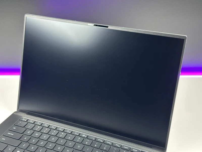 Dell XPS 15 9520 z i7-12700H i RTX 3050 łączy mobilność z mocą. Ekran FHD+ 15,6" zapewnia komfort pracy i świetną jakość obrazu. Wejdź do LF!