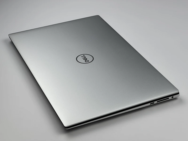 Dell XPS 15 9520 z i7-12700H i RTX 3050 łączy mobilność z mocą. Ekran FHD+ 15,6" zapewnia komfort pracy i świetną jakość obrazu. Wejdź do LF!